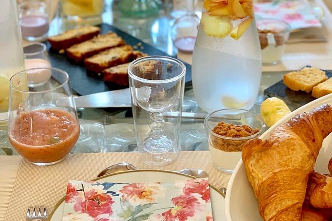 An Unforgettable Gourmet Morning in Nice - Conversation, Etiquette, and Food Storytelling at the Table