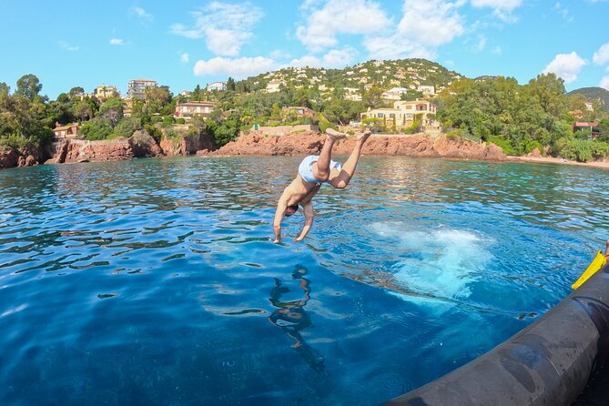 Boat excursion - Cannes Esterel Coves Insight – 1H30 - Crossing toward Esterel, Mandelieu and the Château de la Napoule