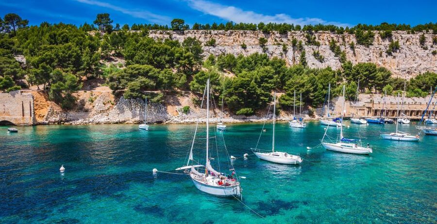 Calanques of Cassis, Aix-en-Provence & Wine Tasting Day Tour - Aix-en-Provence with fountains, Roman roots, and Baroque streets