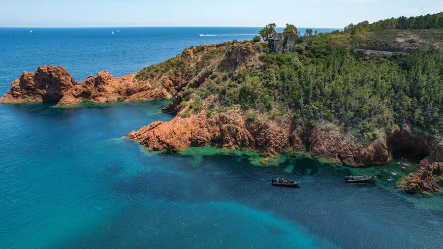 Cannes: 2.5-Hour Esterel Calanques Boat Excursion - Jockey-seat comfort and the Captain’s job: speed plus safety