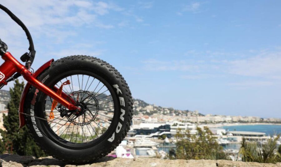 Cannes: rent an E-bike to visit the city - Why Cannes Feels Right for an E-Bike Day