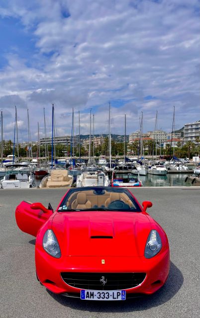 Cannes : Visite guidée en Ferrari sur les routes de Cannes - Ferrari California on the Croisette in 35 minutes: the vibe