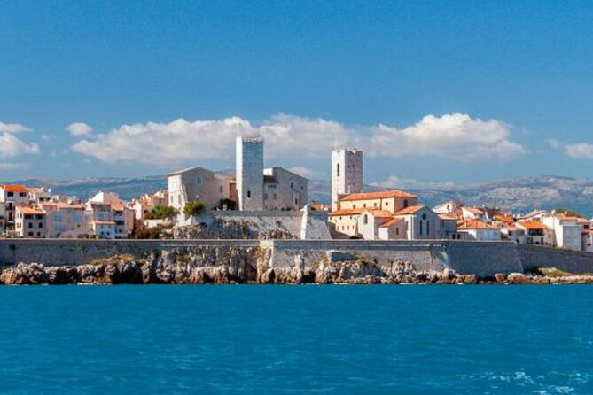 Certified tour guide-Most Exhaustive French Riviera private tour - Monte-Carlo after Monaco Rock: yachts, Formula One streets, and Casino square time