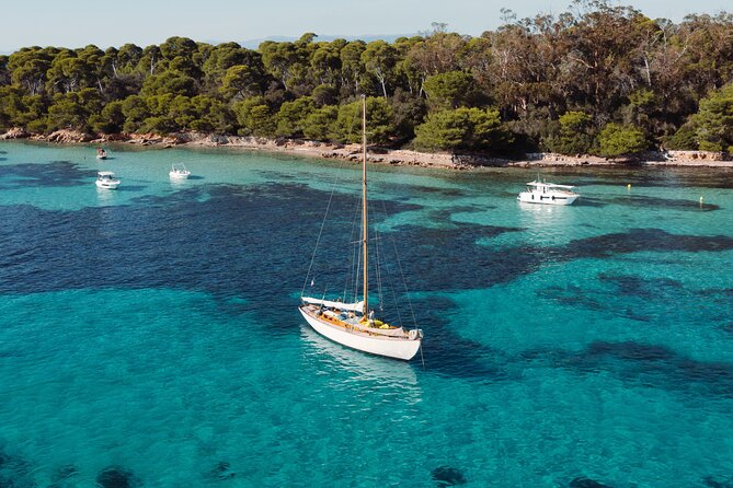 Classic Yacht Sailing in Cannes - Île Sainte-Marguerite: snorkeling time with real island scenery