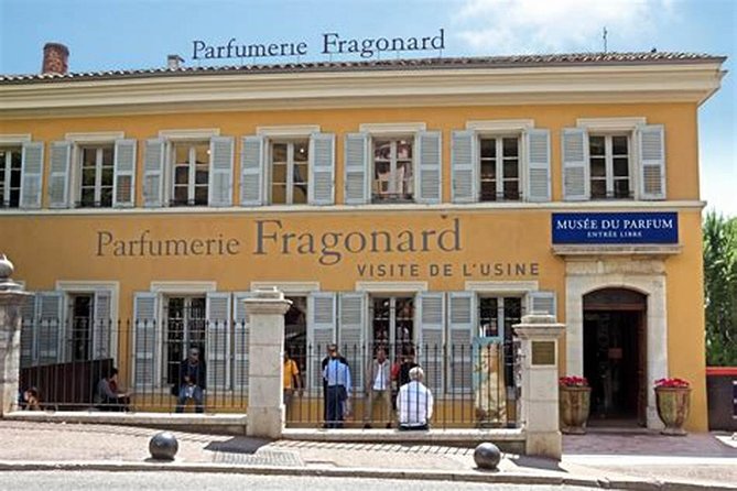 Countryside Tour - Gourdon Castle and the medieval village feel that earns the detour