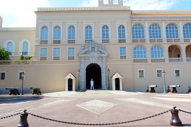 Day Trip: Guided tour of Monaco and Eze, sightseeing . - Vieux Monaco and the 11:55 Changing of the Guard