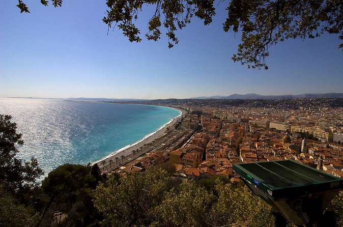 Discovery of the city of Nice by electric Méhari - Place Île de Beauté and the port-side rhythm of Nice