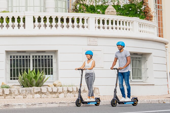 Electric scooter rental in Nice - What’s Included: Scooter, Headset, and Padlock