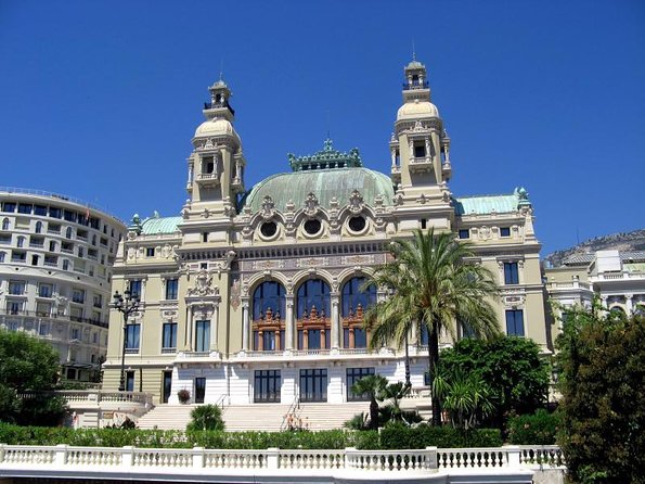 Excursion partagée Eze, Monaco & Monte Carlo from Nice - The route to Èze: Villefranche-sur-Mer views that set the mood