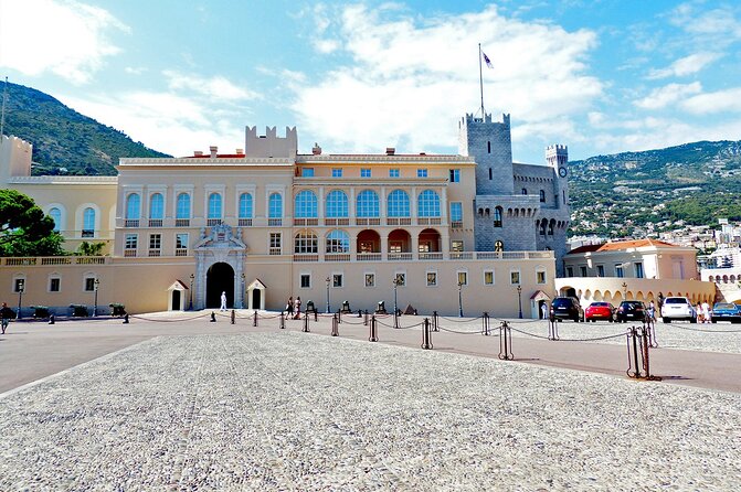 Excursion Van > Cannes > Nice > Eze Village > Monaco Monte-Carlo - Prince’s Palace of Monaco: 1 Hour to Explore Your Way
