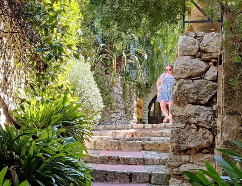 Èze: Walking Tour with a Local Guide - Price and value: where the $34 goes