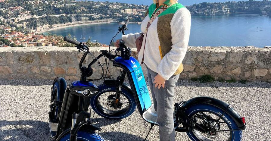 French Riviera : Guided Visit on a E-Scooter - From 2 Rue Lascaris to the port cycle path, the ride begins easy