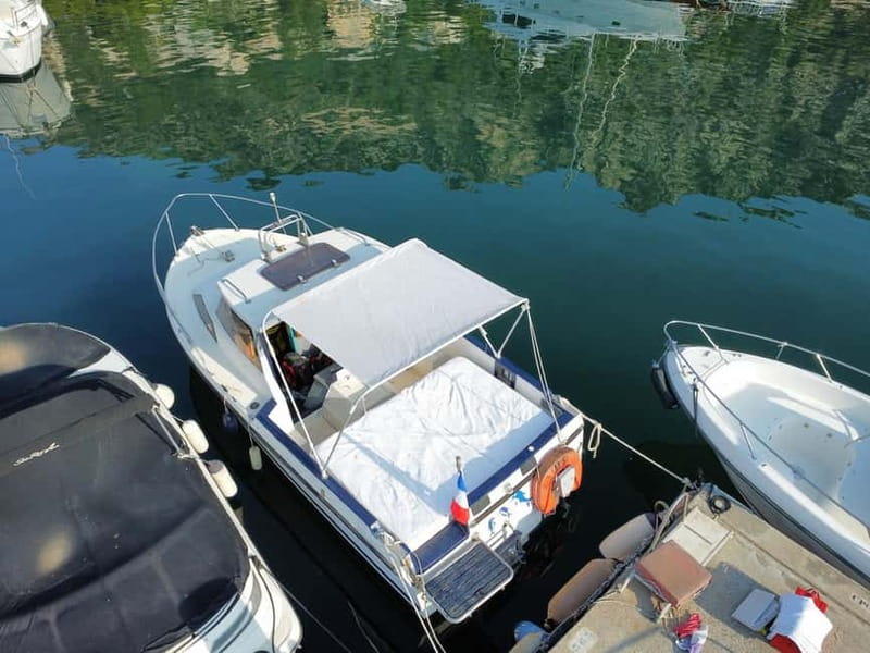 French Riviera Private Boat Trip - Your host and skipper: how Jessica and Vincent shape the vibe
