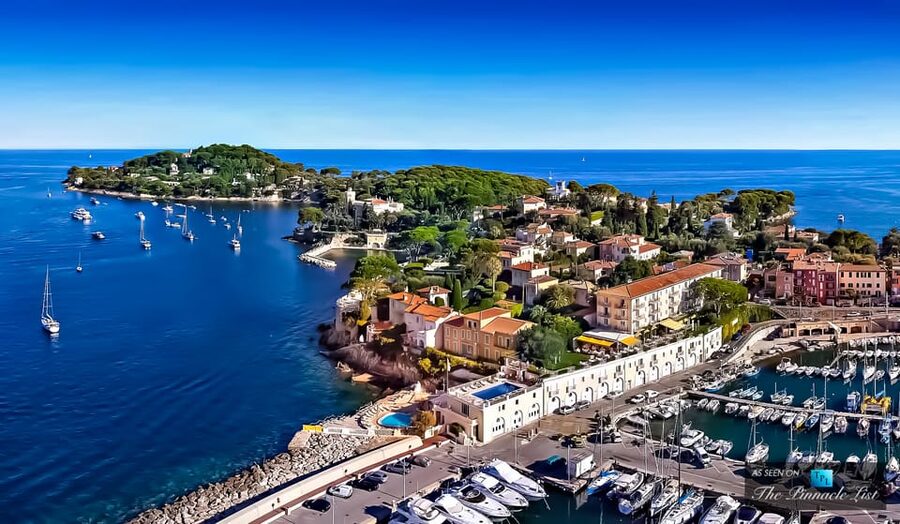 French Riviera: Private Driver Guide Tailor-Made Tour - Why a Private Driver Makes the French Riviera Feel Personal