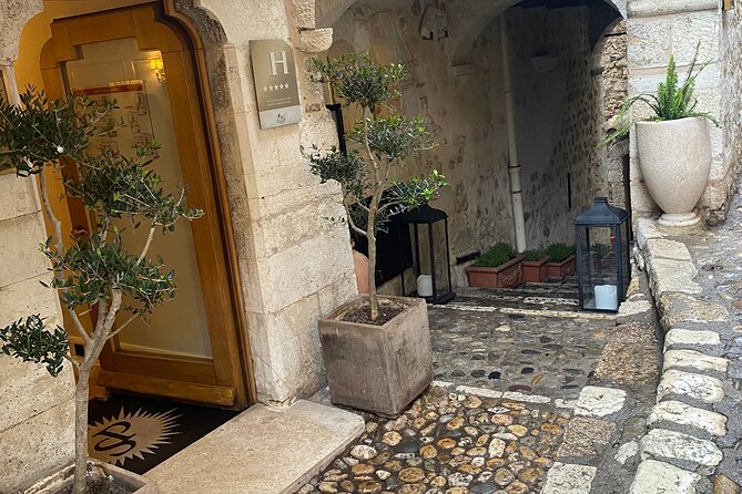 From Cannes Private Guided Tour - How the Cannes, Antibes, and St-Paul-de-Vence loop works
