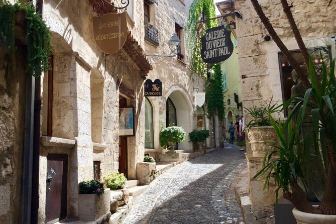 Full day Guided Tour: Cannes, Antibes, St Paul de Vence from Nice - Key highlights to watch for