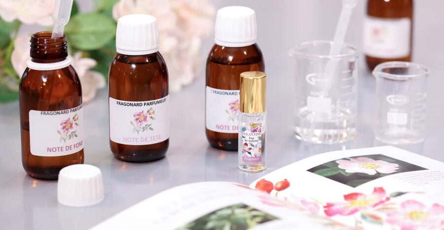 Grasse: Perfume Making Class and Fragonard Factory Tour - The Flower of the Year workshop: how you build a 12ml bottle step by step