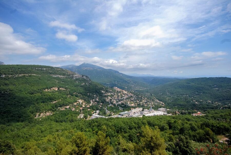 Grasse, Valbonne & Gourdon: Day Tour with Wine Tasting - Valbonne’s cobbled lanes: quick medieval wandering with real choices
