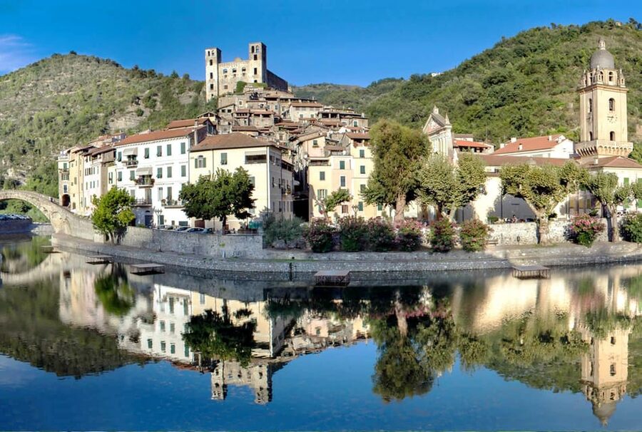 Italian Coast & Market: Full-Day Small Group Trip - Who should book this tour, and who might feel underwhelmed