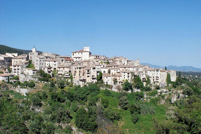 Monaco and Perched Medieval Villages - private & Guided Tour - Gourdon Castle and the Eagle Nids: The “Higher Than You Expect” Moment