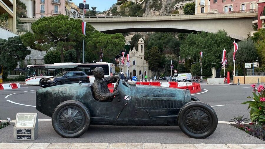 Monaco: Formula One Circuit Guided Walking Tour - Supercars, photo stops, and how the guide makes it make sense