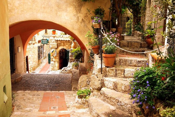 Monaco, Monte-Carlo and Eze Village Small Group Half-Day Tour - Monte-Carlo stops: casino square, Hotel de Paris, and where to aim your camera