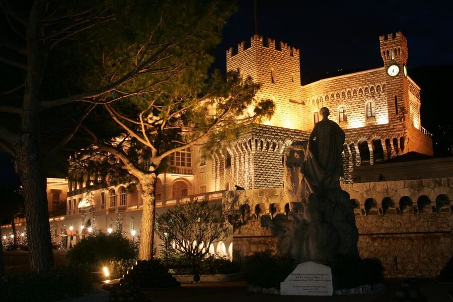 Monaco, Monte Carlo, Eze Landscape Day & Night Private Tour - Monaco old town, where the Prince lives, and the Oceanographic Museum option