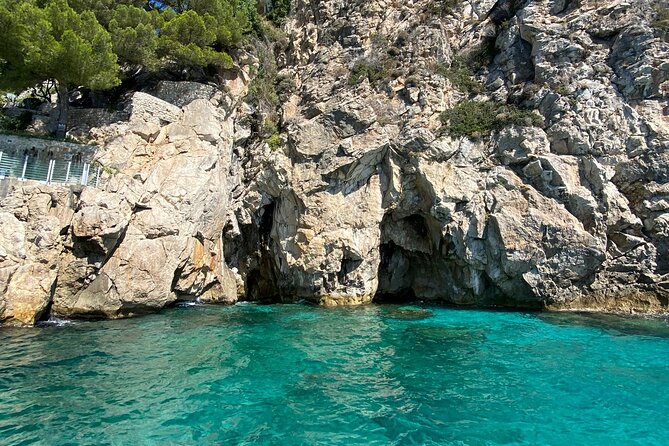 Nautical excursion - Nice-Monaco 2H30 - Saint-Jean-Cap-Ferrat and Beaulieu-sur-Mer: the coast’s “private” feeling