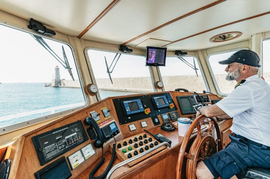 Nice: 1-Hour Sightseeing Cruise to Villefranche Bay - Timing and the one-hour sweet spot