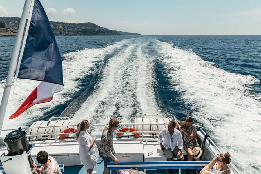 Nice: 1-Hour Sightseeing Cruise to Villefranche Bay - Villefranche-sur-Mer: the colorful fishing port angle