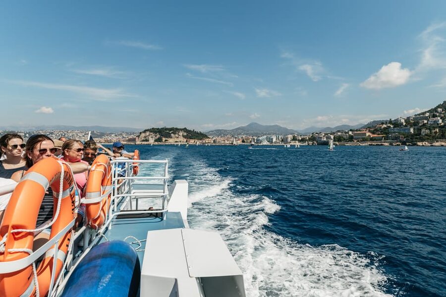 Nice: 1-Hour Sightseeing Cruise to Villefranche Bay - Saint-Jean-Cap-Ferrat villas, seen properly from the water