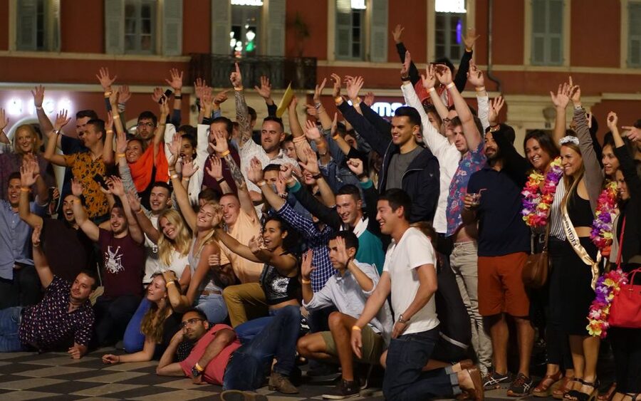 Nice: 4 Bar, 1 Club Riviera Bar Crawl Party with Free Shots - Cours Saleya and the Real Nightlife Shift