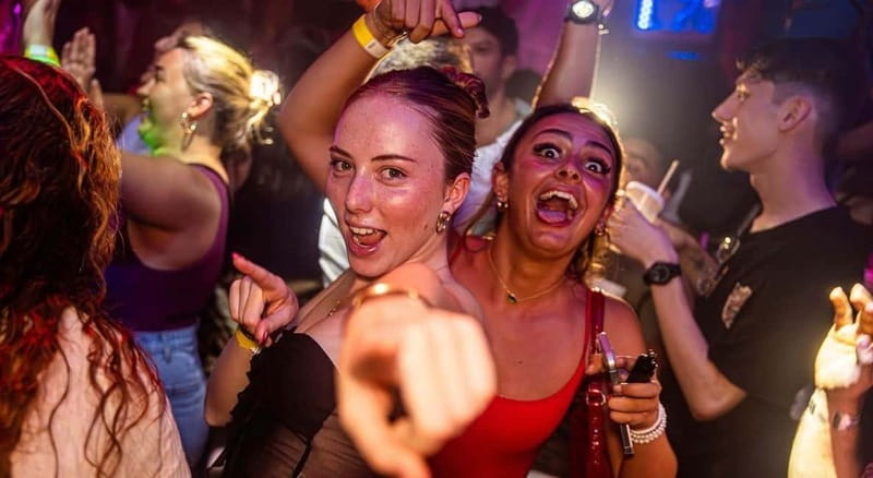 Nice: Bar/Pub Crawl with Free Shots and VIP Entry - Bar Stops One, Two, Three: €5 Drinks, Free-Poured Shots, and VIP Entry