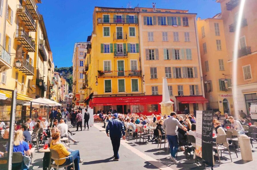 Nice Old Town and Castle Hill: Guided Cultural Walking Tour - Promenade des Anglais and the Port of Old Nice, a sea-side perspective