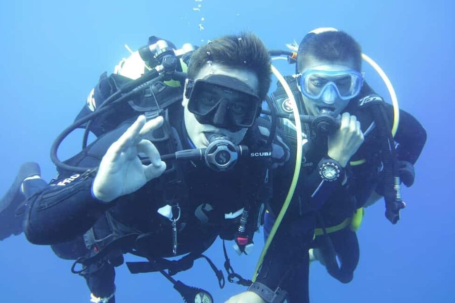 Nice : VIP sea tour with snorkeling & discover scuba - The speedboat ride: comfort first, then coast views