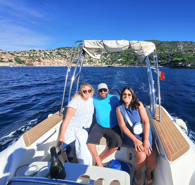 Nice: Visite privé en Bike & Boat 3h Villefranche-Cap ferrat - The #ILoveNICE moment and Nice Harbour, turning icons into context