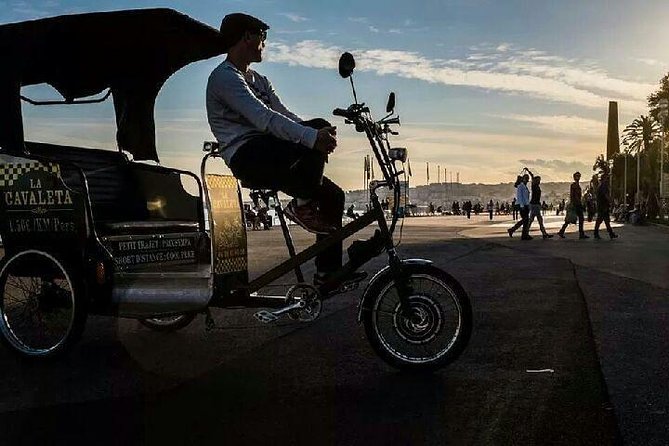 Original Nice city tour ( pedicab-vélo taxi) - Route feel: Promenade, churches, squares, then a romantic waterfront moment