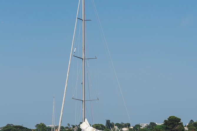 Private cruise to Cap d'Antibes and the Lérins Islands by sailboat - Sailing Around Cap d’Antibes, Then Anchoring for the Best Water Time