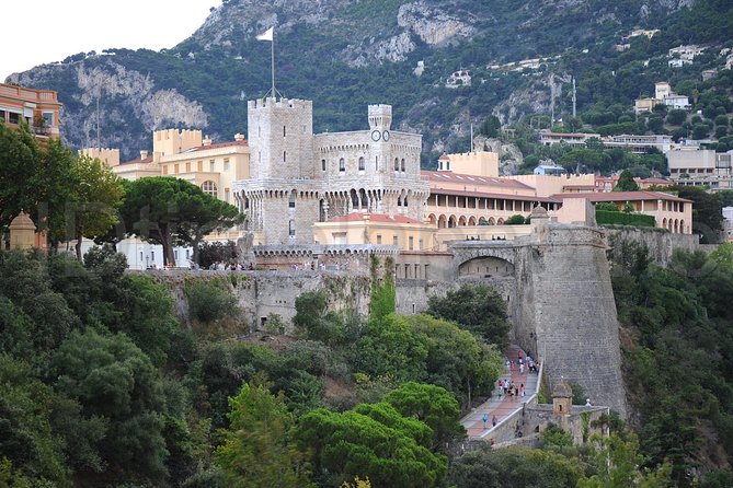 Private Driver/Guide to Monaco, Monte-Carlo and Eze Village - The Start From Nice: Smooth Pickup Sets the Tone