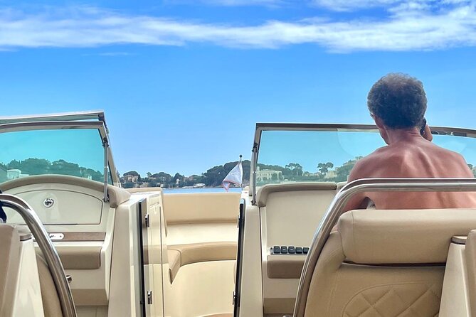 Private Luxury Boat Tour of the Beautiful Riviera Nice / Monaco - What’s actually included on board: towels, WiFi, restroom, and snorkeling gear