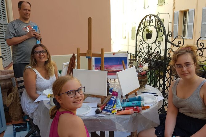 Private Painting Course - The drink and comfort factor: what is included and why it helps
