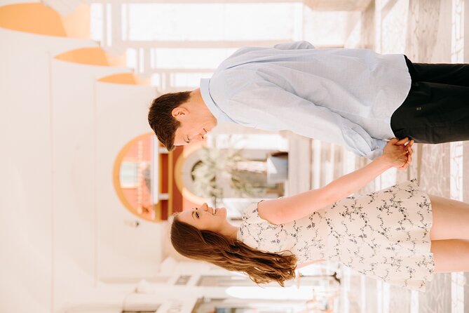 Private Professional Vacation Photoshoot in Nice - Posing help that makes photos look like you, not like a performance