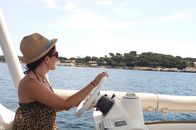 Private Solar Catamaran Cruise in Antibes Juan les Pins - What to bring, and how to handle rain or chilly weather