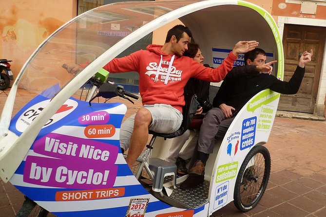 Private tour guide of Nice in electric taxibikes - Old Town Lanes: rue de la Préfecture, rue Droite, and Church Views