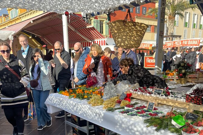 Private Tour of the Old Town and Castle Hill in Nice - Old Town Lanes: Pastel Facades, Cooling Alleys, and Shop-Spotting