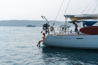 Private tour on a sailboat – Swim and paddle – Antibes Cape