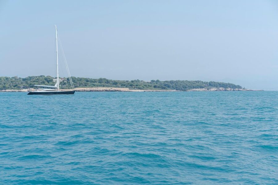 Private tour on a sailboat - Swim and paddle - Antibes Cape - Should you book this private Antibes Cap sailboat tour?