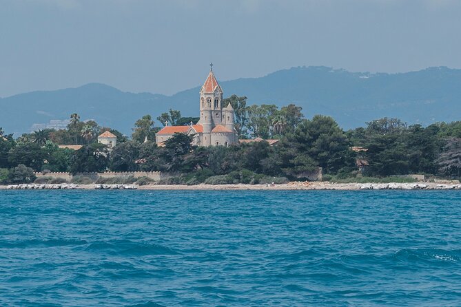 Private tour on a sailboat with apéritif at sunset on Antibes - Snorkeling and Stand Up Paddle Time Without the Crowd Energy