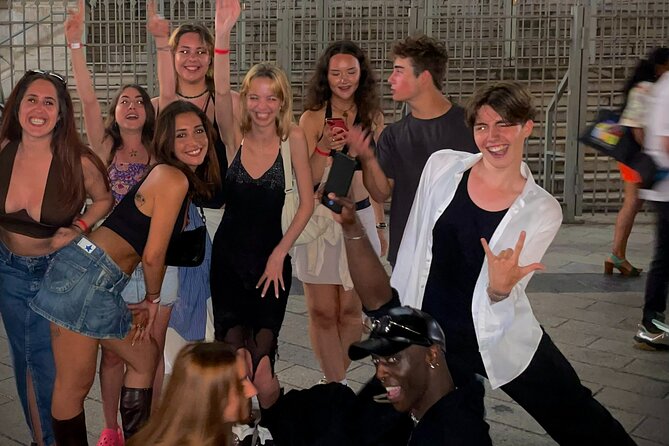 Pub Crawl Nice : Drink, Laugh, Meet the World - Why a Nice 9 PM pub crawl works better than free-form bar hopping