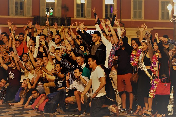 Riviera Bar Crawl Party with Free Shots and VIP Entry - A guided Nice night with four free shots and club access